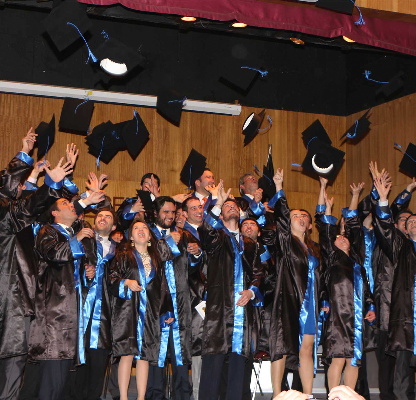 Primera titulación de quiroprácticos de la Universidad Central